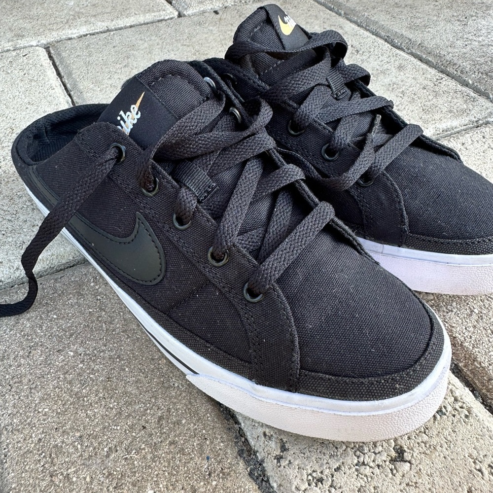 Nike Court Legacy Mule Womens Shoes